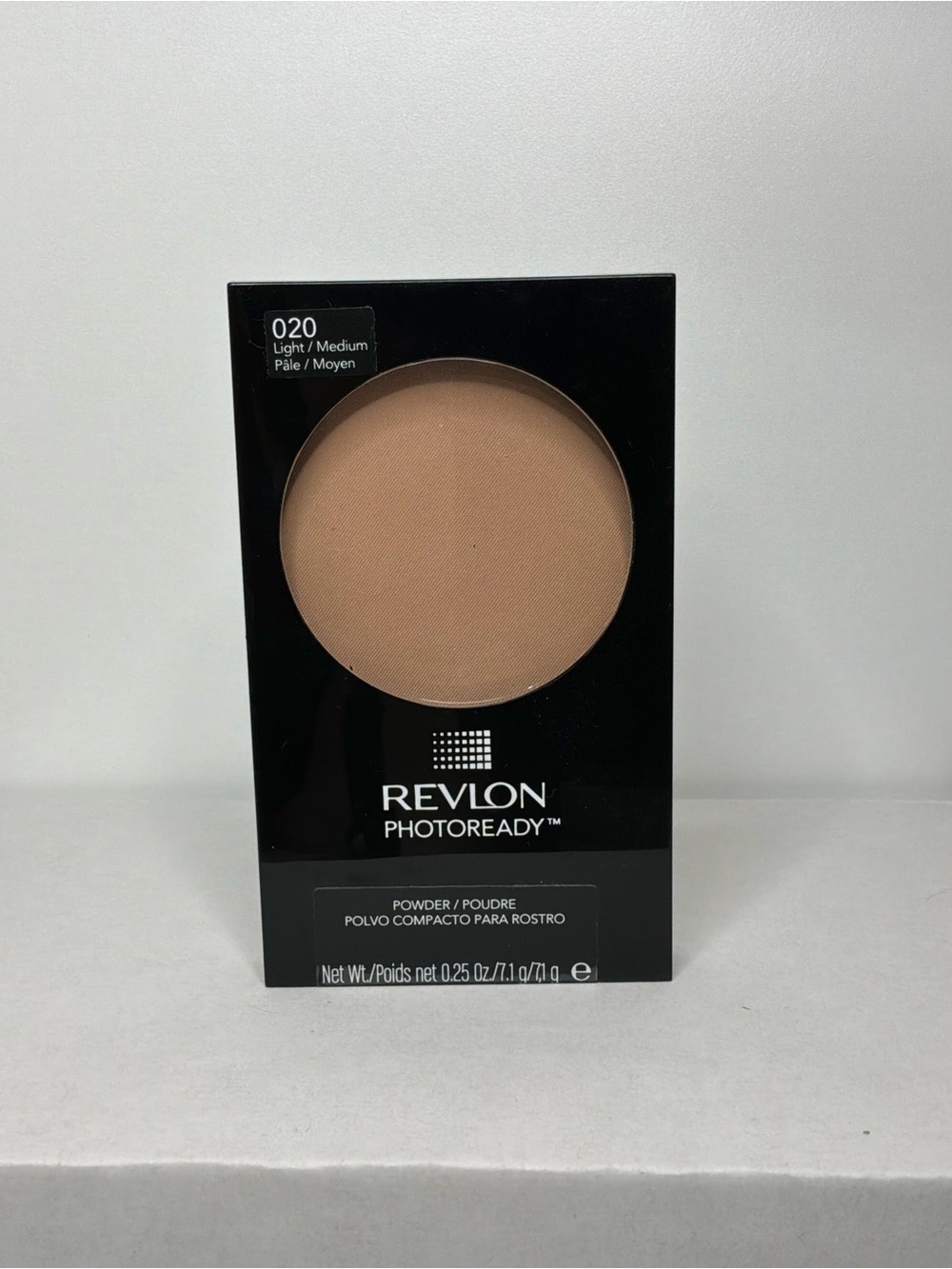 Revlon PhotoReady Pressed Powder - Light/Medium